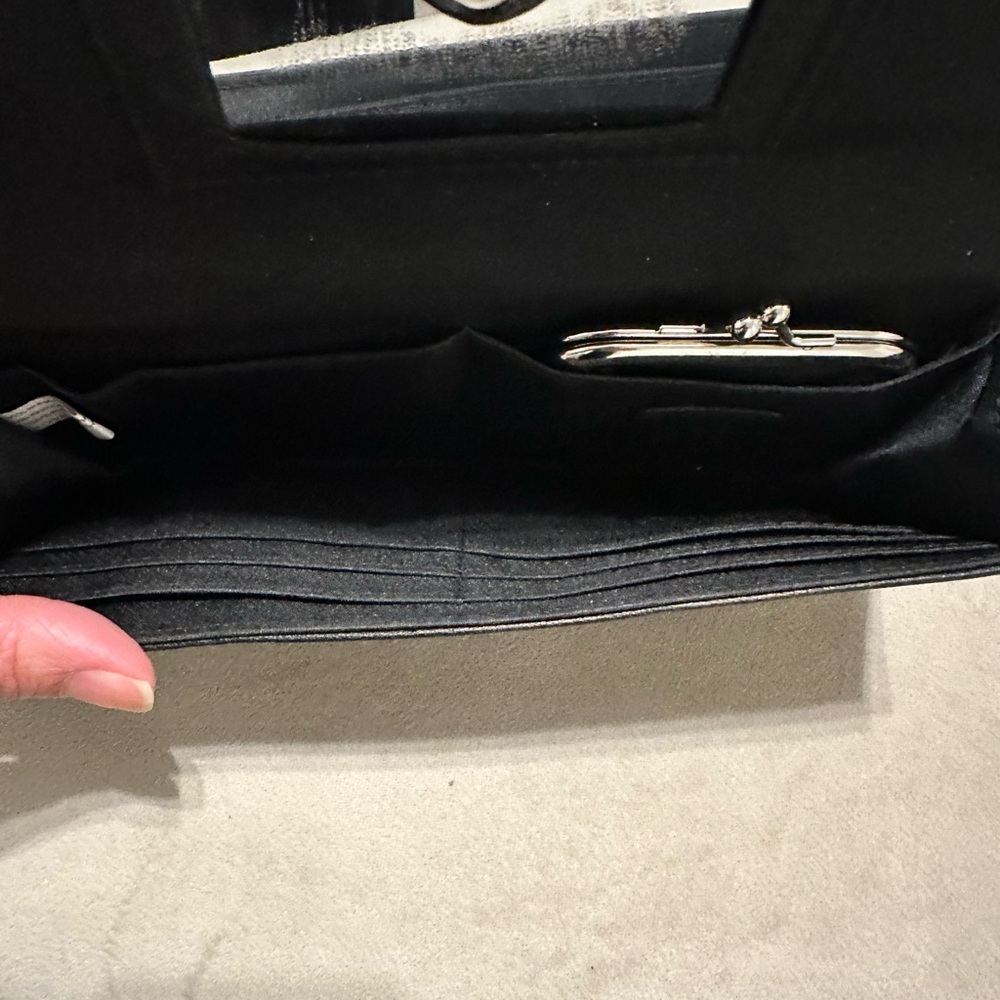 Black clutch/wallet - Picture 5 of 5